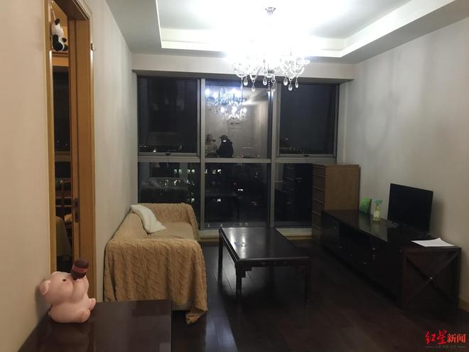 男子卖房发现公寓被注册10家公司，最早的登记在8年前 市监部门联系企业尽快迁走